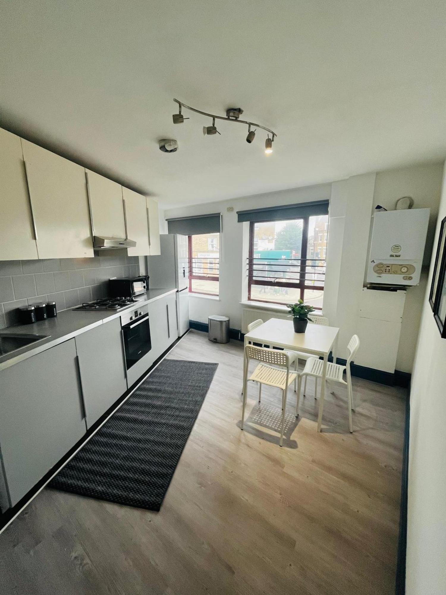 London Budget Rooms 603 외부 사진