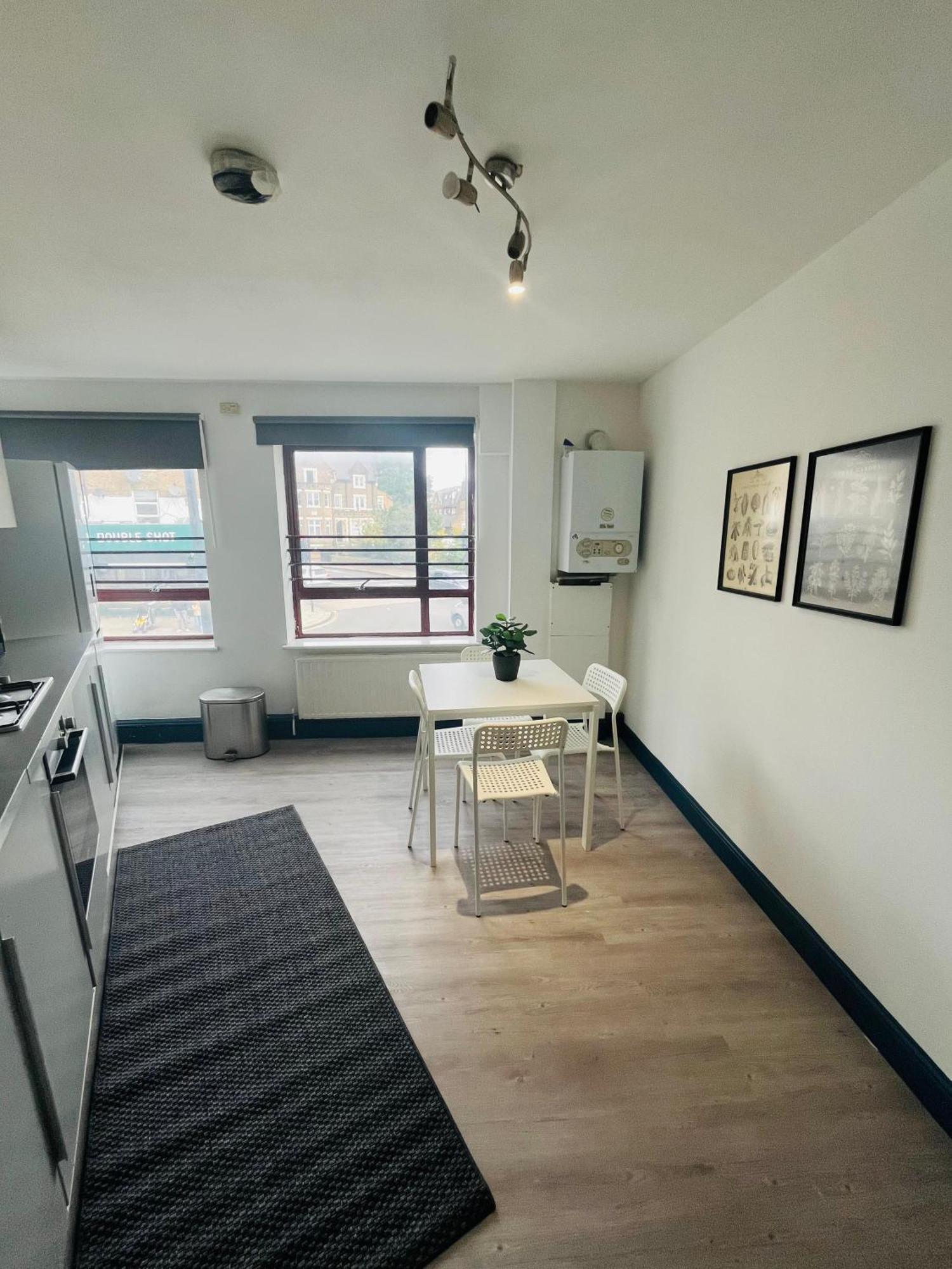 London Budget Rooms 603 외부 사진
